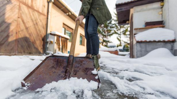 Muss für den Winterdienst eine externe Firma beauftragt werden?