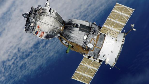 Russland droht mit Angriffen auf Satelliten + Luftangriffe auf Kiewer Vororte