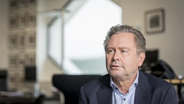 ORF-Generaldirektor Alexander Wrabetz verfolgte den letzten Stiftungsrat aus Genf vom Sitz der EBU