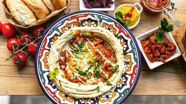 Hummus, Pita und Wraps: Dritter Baschly eröffnet in der Krieau