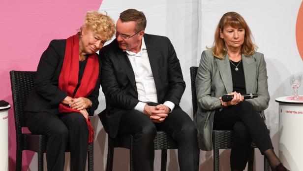 Petra Kööping (SPD) (rechts) mit Gesine Schwan und Boris Pistorius