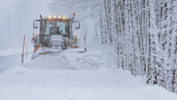 Schnee sorgte für Unfälle und Stromausfälle in Kärnten