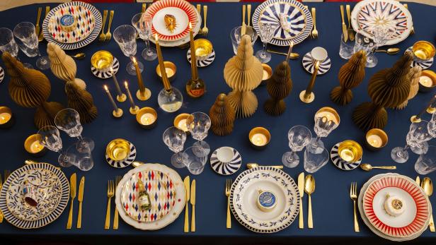 Schöne Dinge für die festlich gedeckte Weihnachts-Tafel