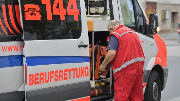 Bauarbeiter stürzte in Wien von Gerüst - schwer verletzt