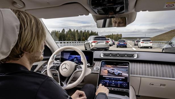 Hände weg vom Steuer: Mercedes-Benz bringt autonomes Fahren nach Level 3