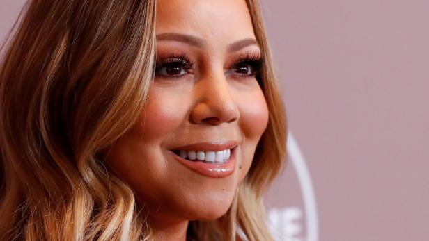 Nahaufnahme von Mariah Carey, die lächelt.