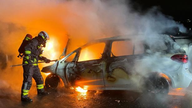 Autos brannten auf der A3 und Inntalautobahn - Lenker konnten sich retten