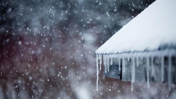 Frost, Schnee und Sturm: So machen Sie ihr Haus winterfest