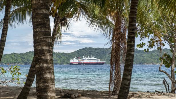 Hurtigruten steuert die USA und Westafrika an