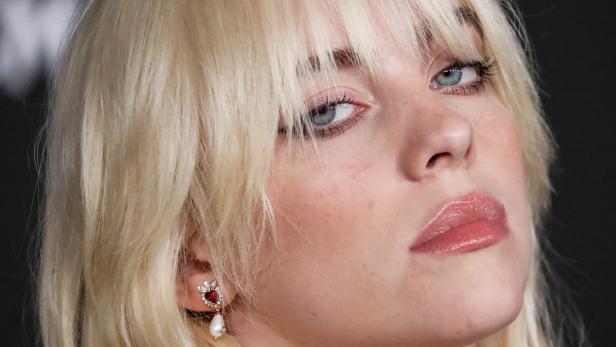 Auch Billie Eilish singt uns ein Weihnachtslied