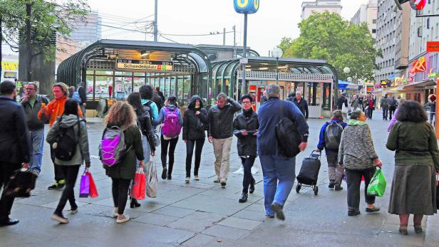 U-Bahn-Drehkreuz Schwedenplatz: Die Züge standen 50 Minuten lang.