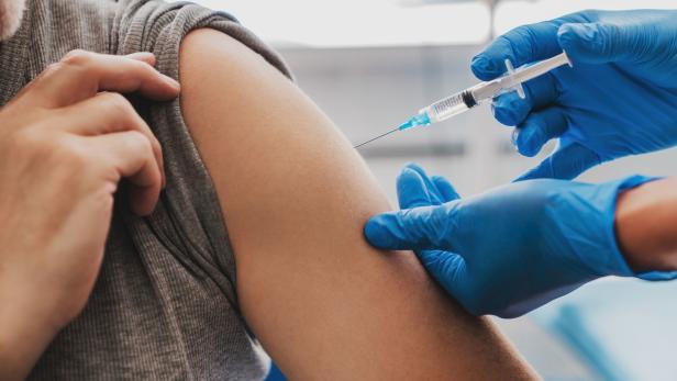 Zustimmung zu Impfpflicht steigt weiter: Fast zwei Drittel sind dafür