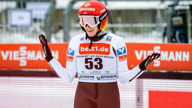 SKI-JUMPING-WORLD-GER-WOMEN