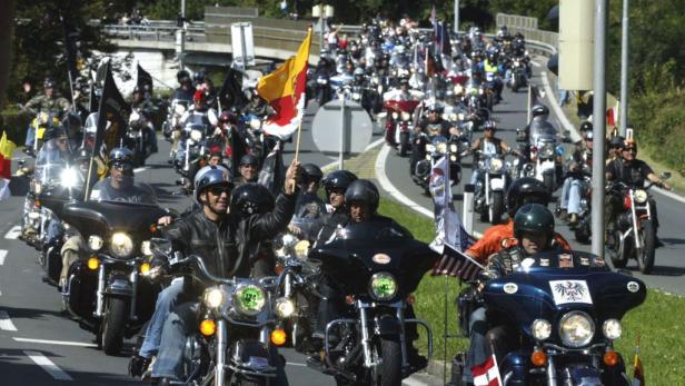 Harley-Armada rollt zum Faaker See