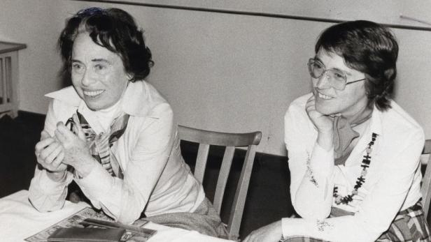 Mira Lobe (links) und Renate Welsh gehörten neben Christine Nöstlinger zu den engagiertesten Jugendbuchautorinnen der 1970er Jahre.