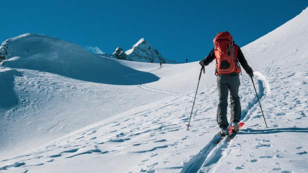 Skitourengehen für Anfänger: So macht es richtig Spaß!