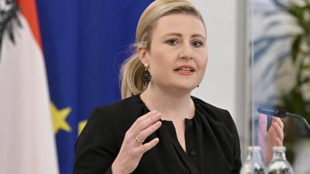 Medienminsterin Susanne Raab will Inseratenvergabe neu aufstellen