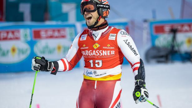 Christian Hirschbühl gewann den Parallelbewerb in Zürs. Für ein Olympia-Ticket braucht der Vorarlberger noch eine Bestätigung im Slalom.