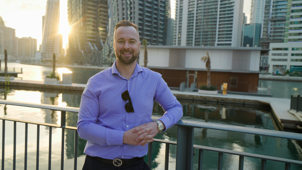 Living the Dream: Wiener Immobilienexperte verkauft exklusive Immobilien in Dubai