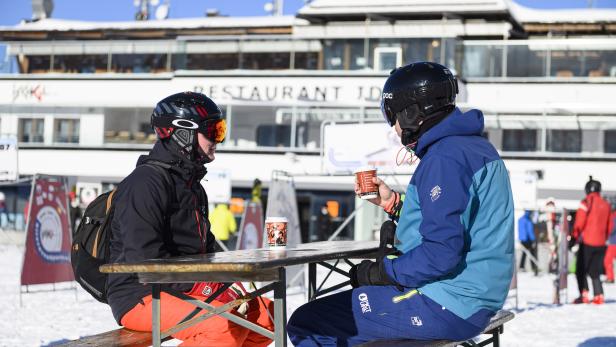 Urlaubslust trotz Omikron: "Winter hängt dennoch an seidenem Faden"