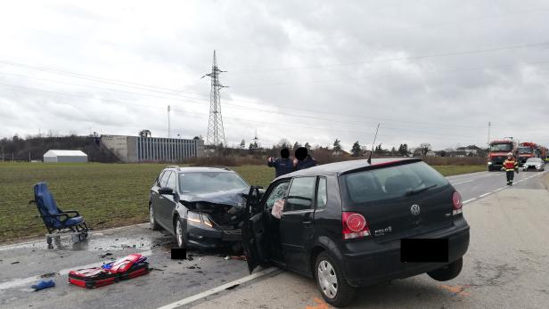 Schwerer Crash auf der B123a bei St. Pantelon-Erla