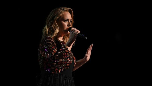 "Am Boden zerstört": Sängerin Adele weint um ihre Las-Vegas-Show