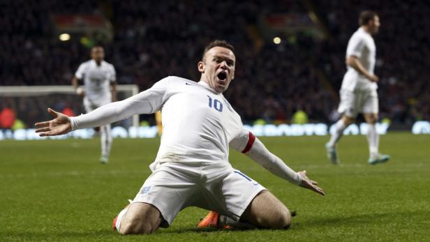 Wayne Rooney jubelt auf dem Rasen, nachdem er ein Tor erzielt hat.