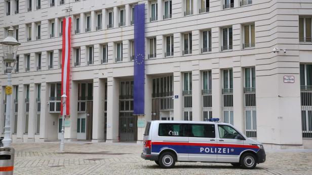 Internetseiten von Polizei und Innenministerium eine Stunde nicht erreichbar