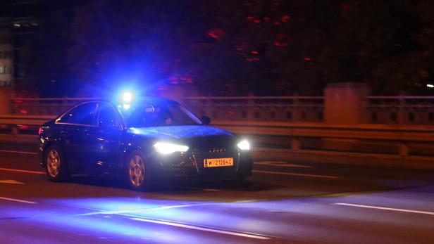 Wien: Mann soll auf Flucht Polizeiauto gerammt haben