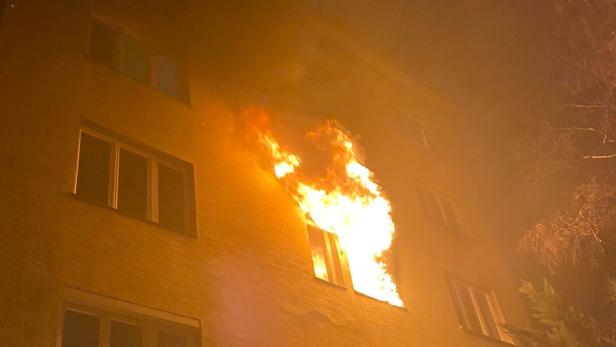 Großeinsatz nach Brand in Wien-Meidling: Drei Verletzte