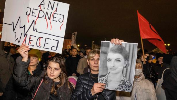 Proteste in Polen nach dem Tod einer Schwangeren