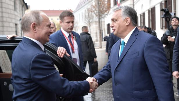 Kuschelkurs im Osten: Warum Putin jetzt Orbán in Moskau antanzen lässt