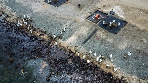 Ölpest vor Küste Perus ist doppelt so groß wie angenommen