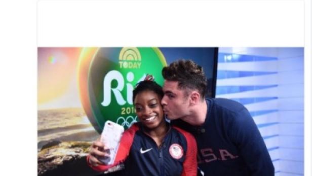 Gold-Turnerin Biles traf Idol Zac Efron
