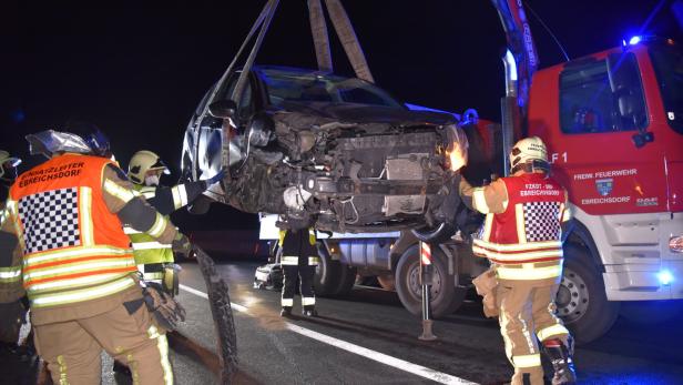 Niederösterreich: Pkw schlitterte 200 Meter über die Autobahn