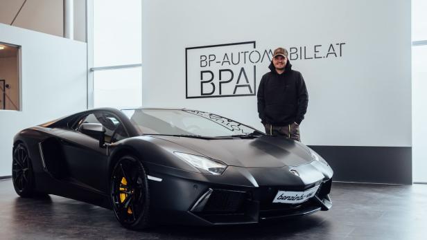 Der Lamborghini Aventador LP-700 steht bei Thomas Baumgartner im Geschäft