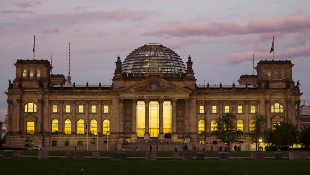 Berlin dementiert: Syrer bleiben im Asylverfahren