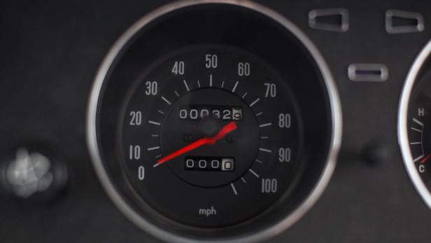Wegen des Tachos angeblich Meilen mit Kilometer pro Stunde &quot;verwechselt&quot;