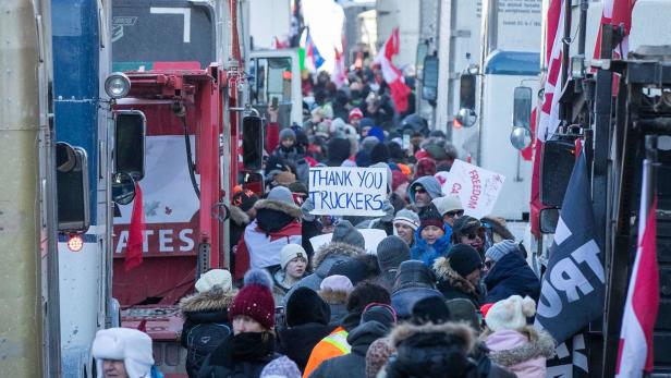 Trucker und die vereinigten Corona-Gegner in Ottawa