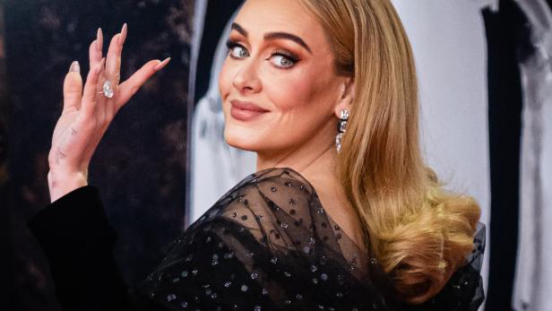 Nach Beziehungskrise: Adele heizt Verlobungsgerüchte an