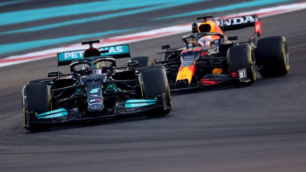 Verstappen vs. Hamilton: Formel-1-Rennleiter unter Beschuss