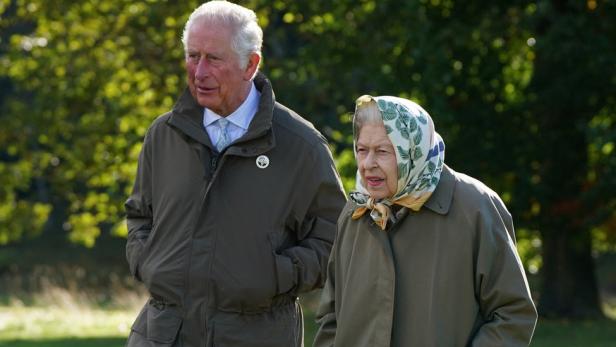 Palast "nervös": Sorge um Queen nach Charles' erneuter Corona-Infektion