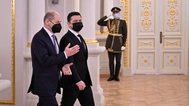 Olaf Scholz beim ukrainischen Präsidenten Wolodymyr Selenskyj