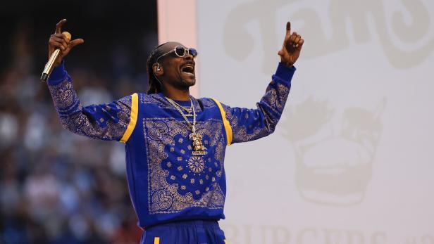 Joint vor der Show? Fans amüsiert über Super-Bowl-Video von Snoop Dogg