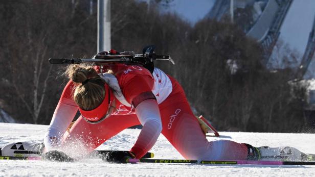 Schockmoment beim Biathlon: Schweizerin kollabiert in der Loipe
