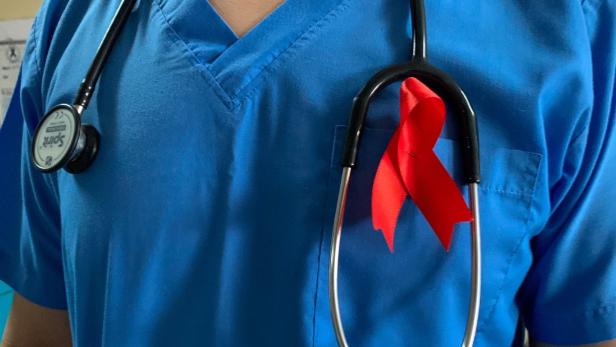 Neuartige Therapie: Erstmals Frau von HIV geheilt