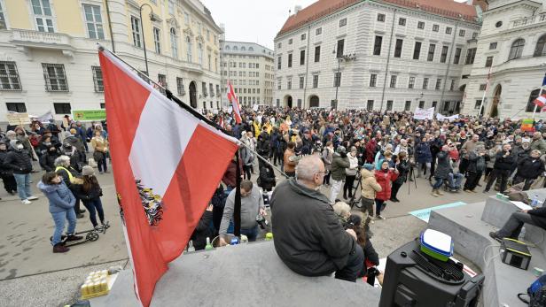 Corona-Demo am Ballhausplatz