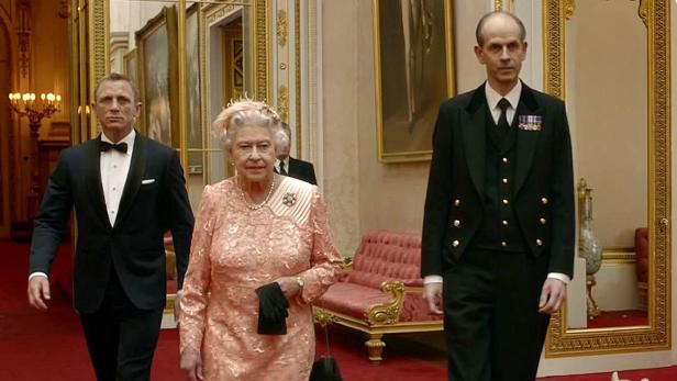 "Sehr witzig": Queen machte sich über "James Bond"-Star Daniel Craig lustig