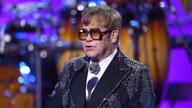 Elton John: Turbulente Notlandung mit seinem Privatjet