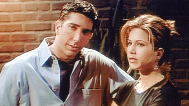 Mit einer TV-Serie ganz groß rauskommen – davon träumen sehr viele Schauspieler. Für den &quot;Friends&quot;-Star David Schwimmer (49) wurde dieser Traum wahr. Der &quot;Dr. Ross Geller&quot;-Darsteller war gerade einmal 27 Jahre alt, als sich die Sitcom 1994 zum internationalen Hit entwickelte. Mit dem plötzlichen Erfolg konnte Schwimmer aber lange nicht umgehen.